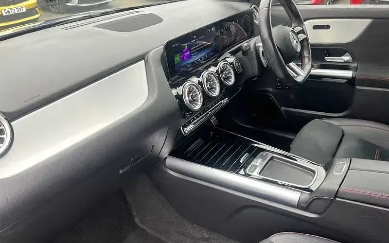 Used Mercedes E250 AMG line 218 HP (160 kW) 2023 Blue SUV