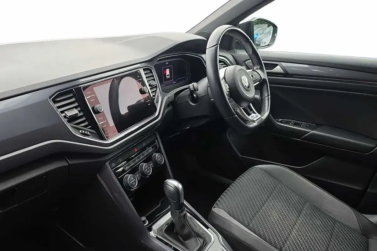 Used VW T-Roc R-line 150 HP (110 kW) 2021 Black SUV