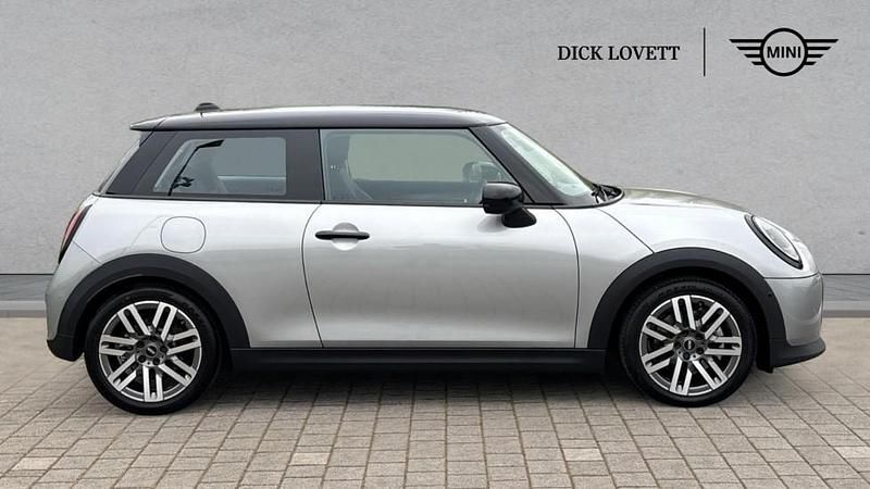 Used Mini Cooper Hatch 154 HP (113 kW) 2024 Silver Hatchback