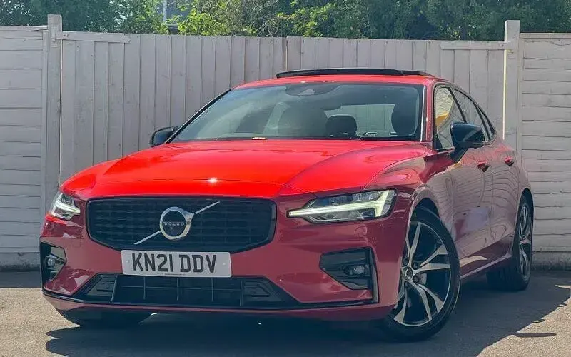 Used Volvo S60 R-Design 250 HP (183 kW) 2021 Sedan