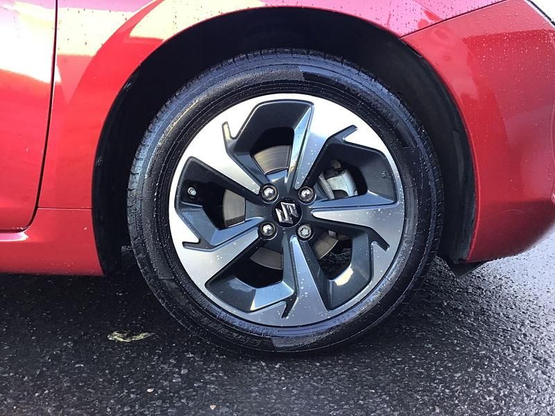 Used Suzuki Swift 2025 Premium metallic  burning red pearl Hatchback