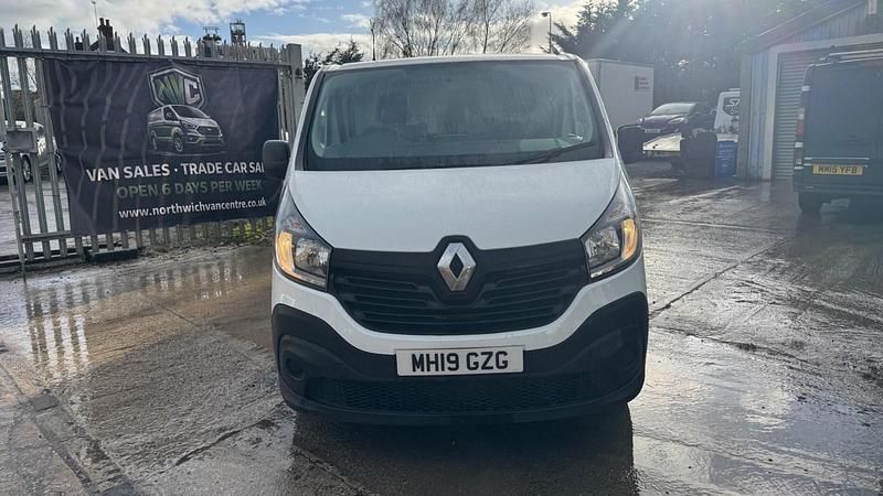 Used Renault Trafic Business 2019 White MPV