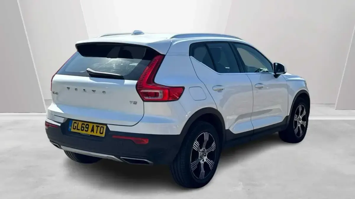 Used Volvo XC40 Inscription 161 HP (118 kW) 2020 SUV