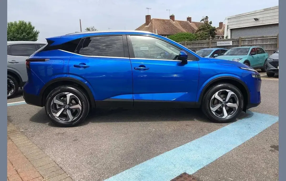 Used Nissan Qashqai N-Connecta 138 HP (101 kW) 2023 Blue SUV