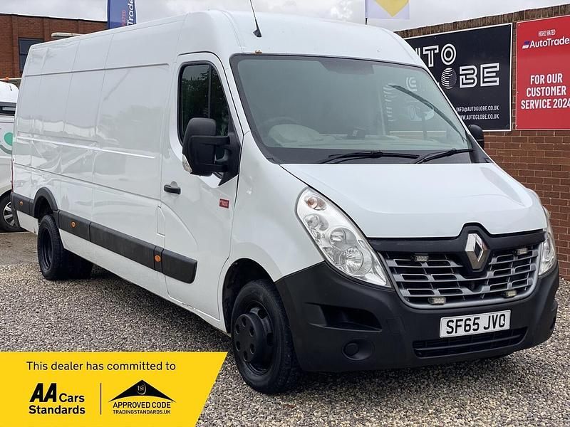White Used 2015 Renault Master Komfort Van | £6,990 (Fair price) - Image 1/3