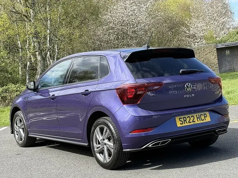 Used VW Polo R-line 110 HP (80 kW) 2022 Mauve/purple Hatchback