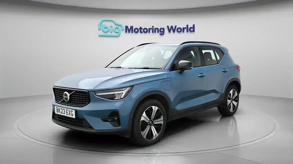 Usado Volvo XC40 Plus 211 HP (155 kW) 2023 Azul SUV