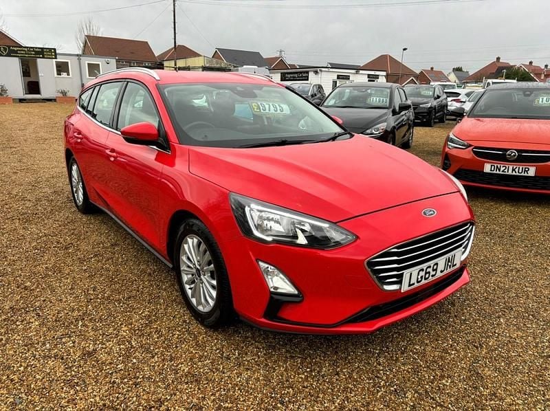 Red Used 2019 Ford Focus Titanium Estate | £9,495 (Fair price) - Image 1/4