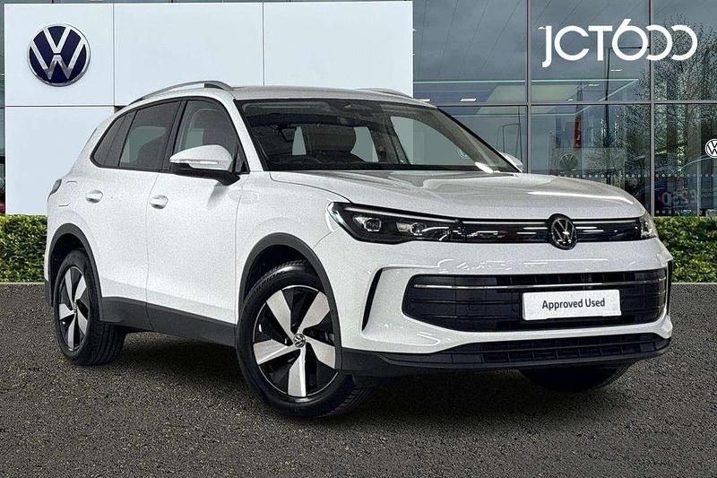 White Used 2025 VW Tiguan Match SUV | £30,830 (A bit pricey) - Image 1/4