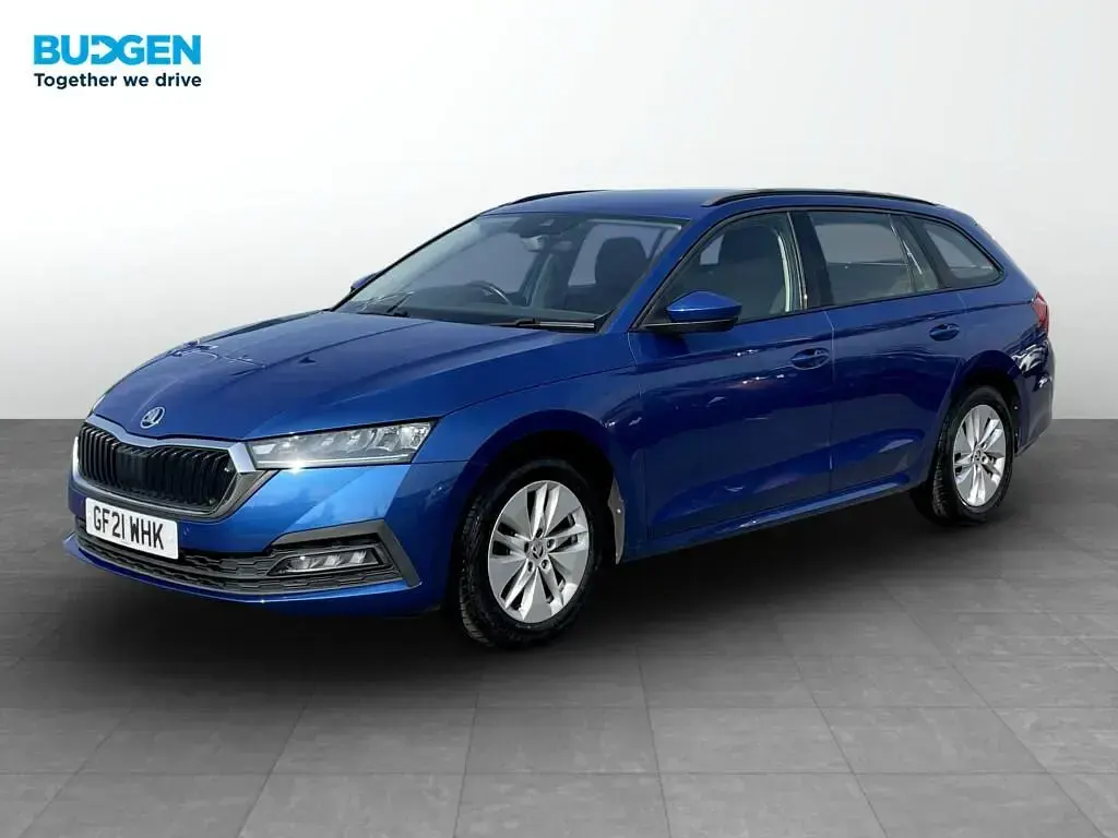 Used Skoda Octavia SE Technology 110 HP (80 kW) 2021 Blue Estate