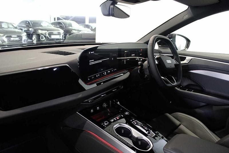 Used Audi A6 S-Line 204 HP (150 kW) 2025 Firmament blue Sedan