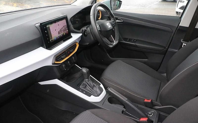 Used Seat Arona SE Technology 110 HP (80 kW) 2023 Silver SUV