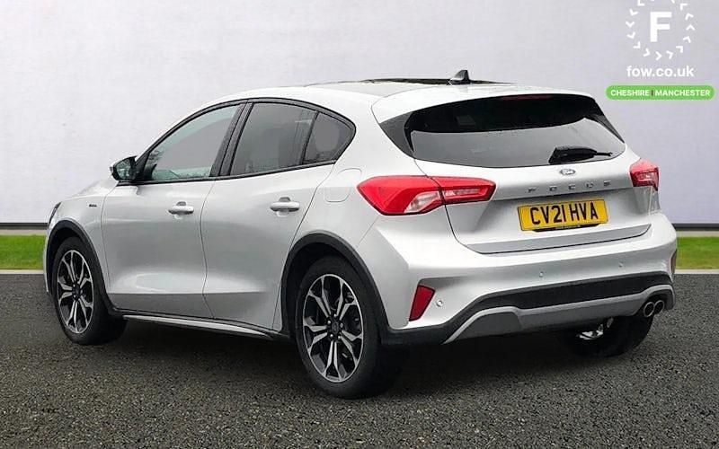 Używany Ford Focus Active X 120 KM (88 kW) 2021 Srebrny Hatchback