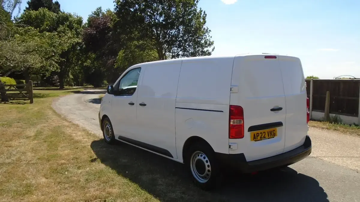 Used Citroën Dispatch 100 kW (136 HP) 2022 White MPV