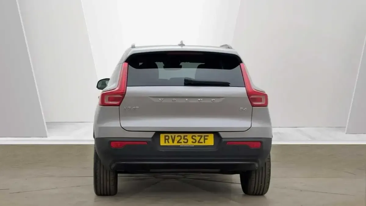 Used Volvo XC40 Plus 194 HP (142 kW) 2026 SUV
