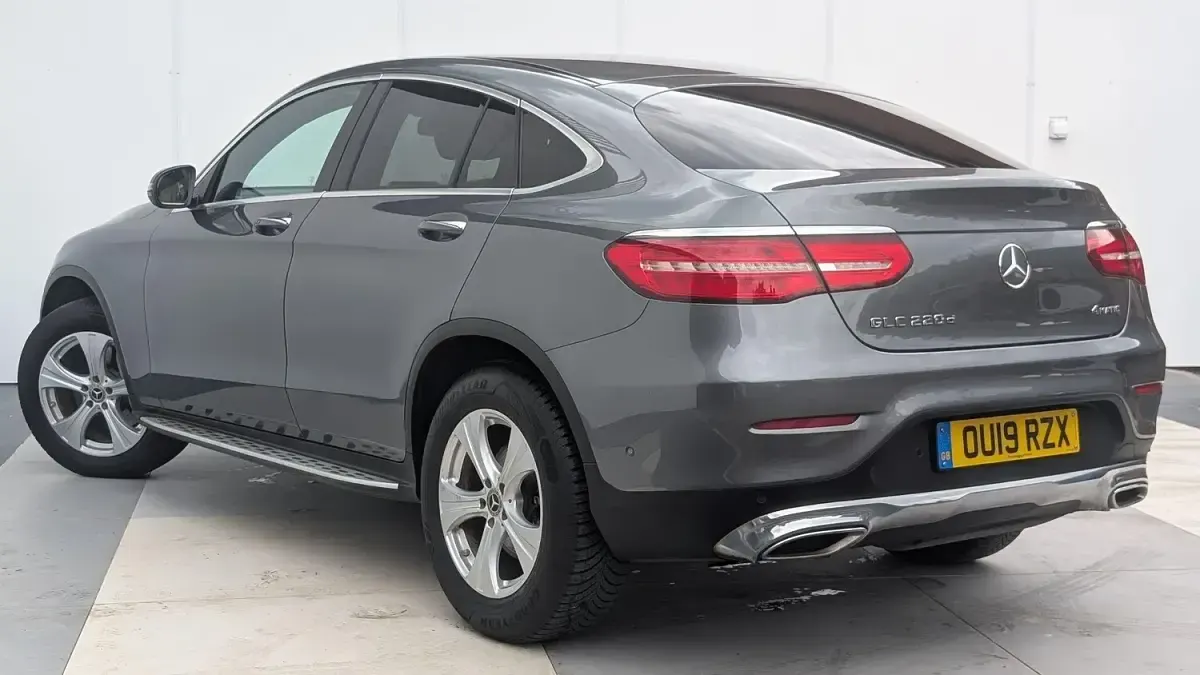 Used Mercedes GLC220 Premium 170 HP (125 kW) 2019 Grey SUV