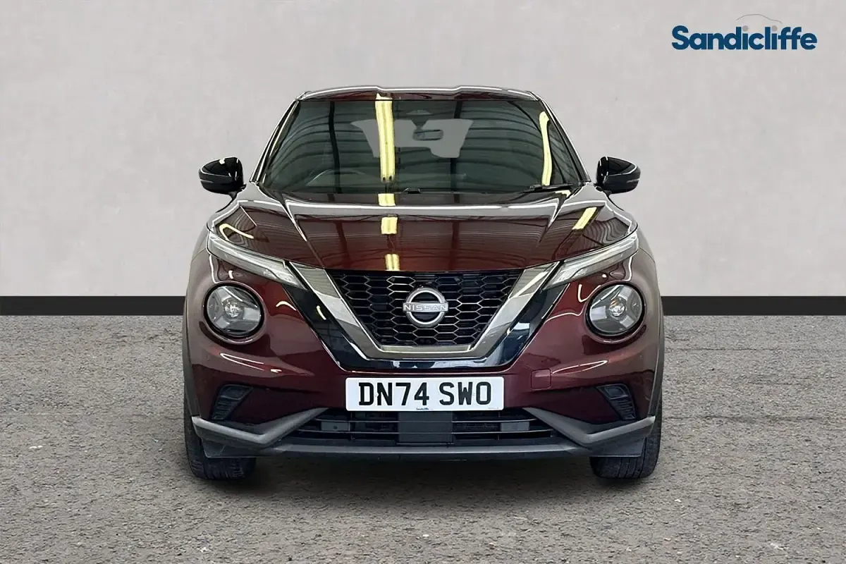 Used Nissan Juke N-Connecta 114 HP (83 kW) 2024 Red SUV