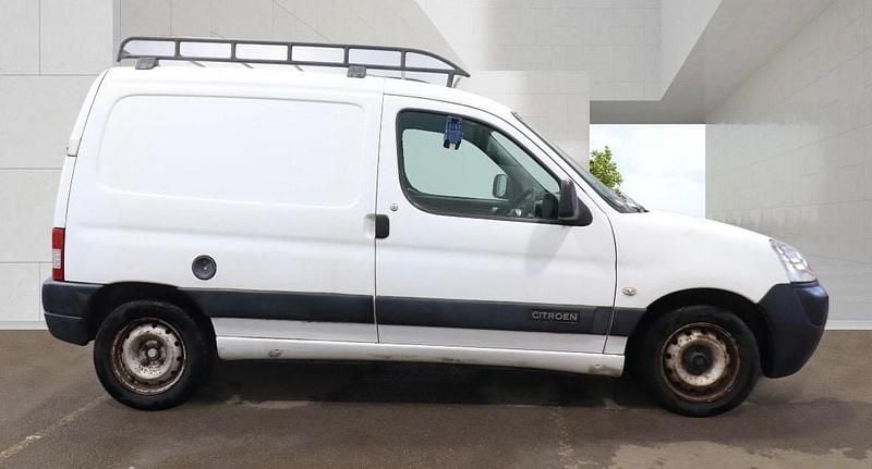 Used Citroën Berlingo 90 HP (66 kW) 2007 White MPV