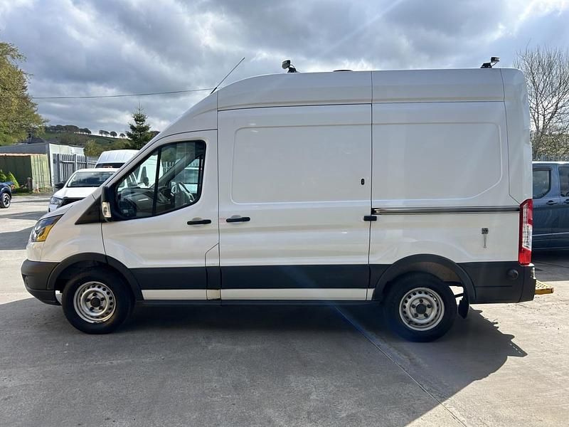 Usado Ford Transit 130 CV (95 kW) 2018 Blanco Van