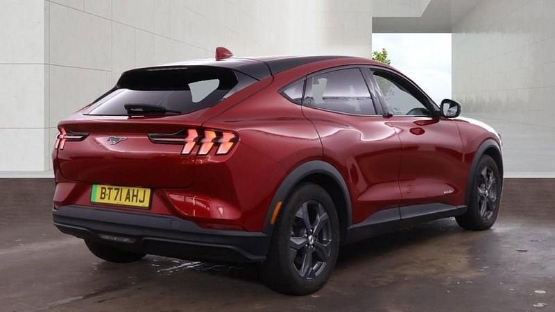 Used Ford Mustang Standard Range 269 HP (197 kW) 2021 Red Hatchback