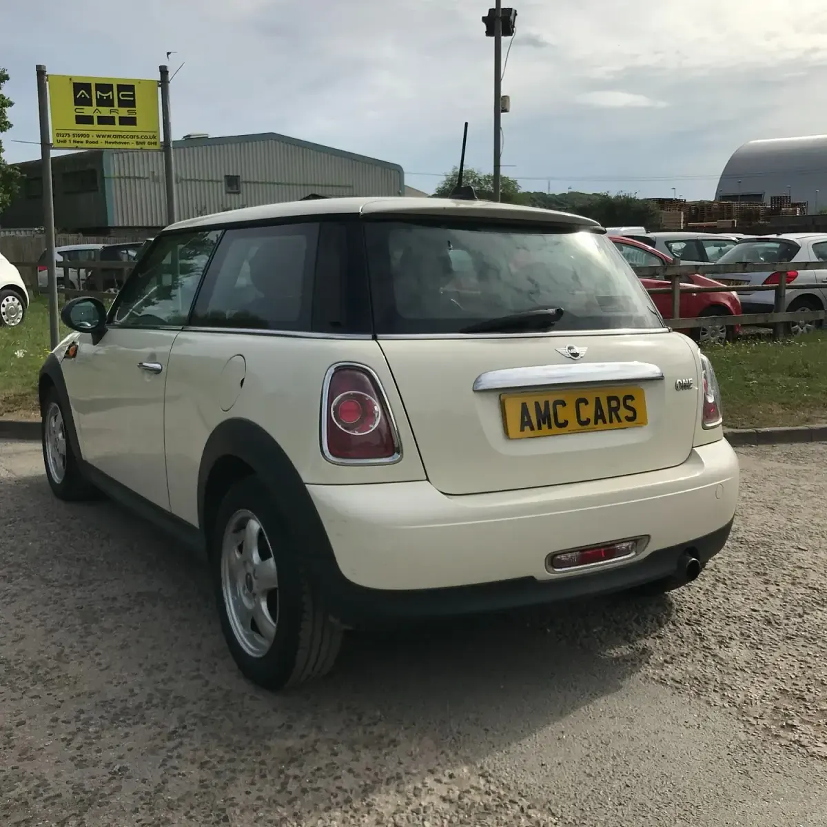 Used Mini ONE Hatch 98 HP (72 kW) 2011 White Hatchback