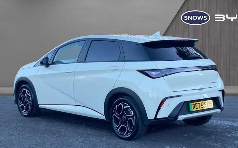 Used BYD Dolphin Design 150 kW (204 HP) 2025 White Hatchback