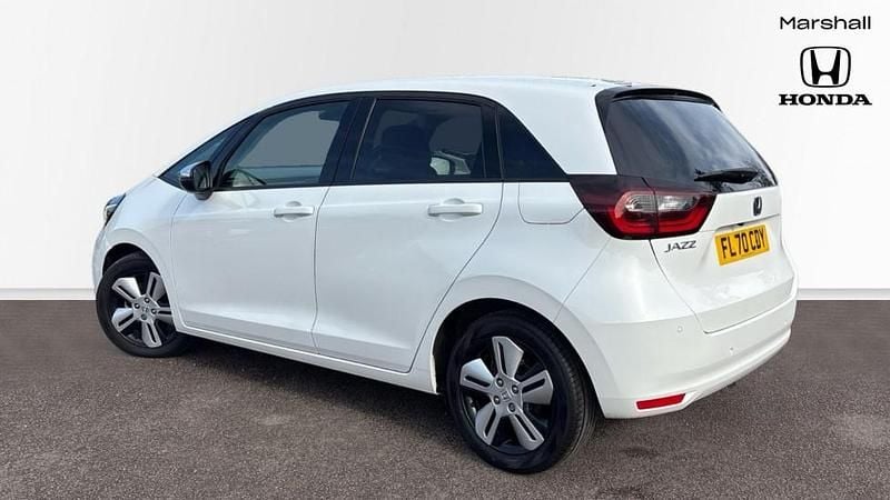 Used Honda Jazz Hybrid 109 HP (80 kW) 2020 Special solid  platinum white Hatchback