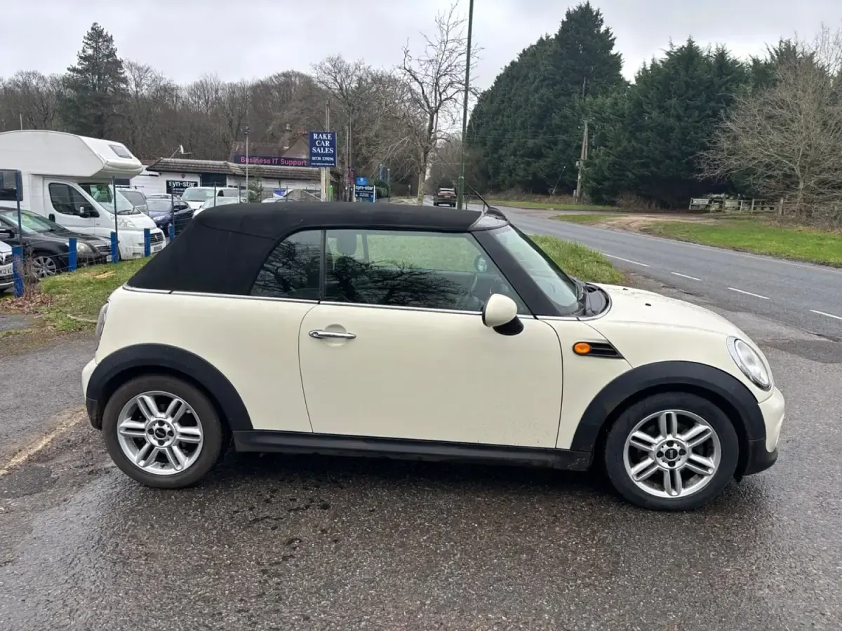Usado Mini Cooper D Cabriolet 2011 Blanco Descapotable