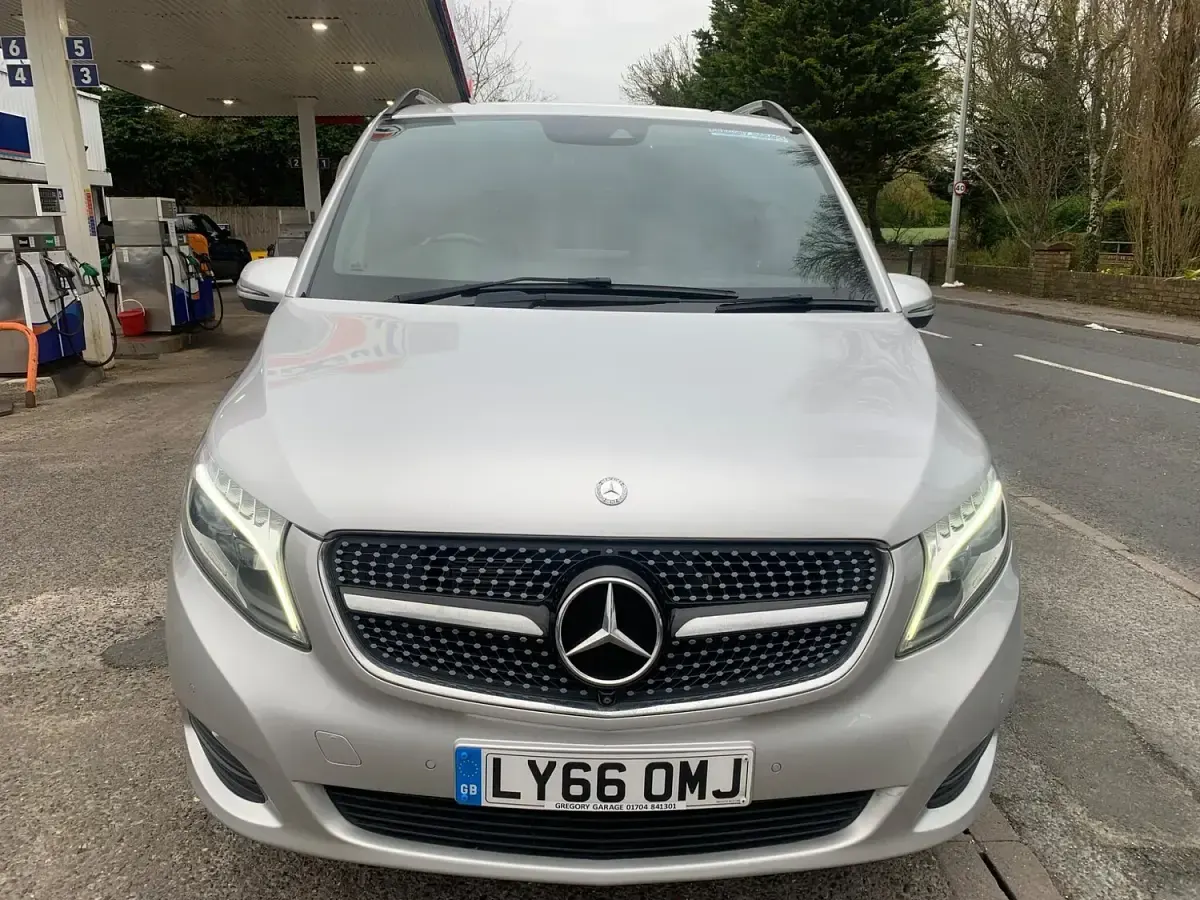 Used Mercedes V220 2017 Silver MPV