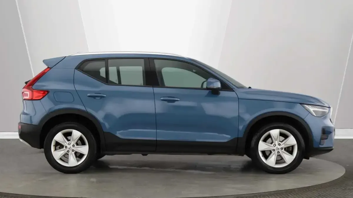 Used Volvo XC40 Core 161 HP (118 kW) 2023 SUV