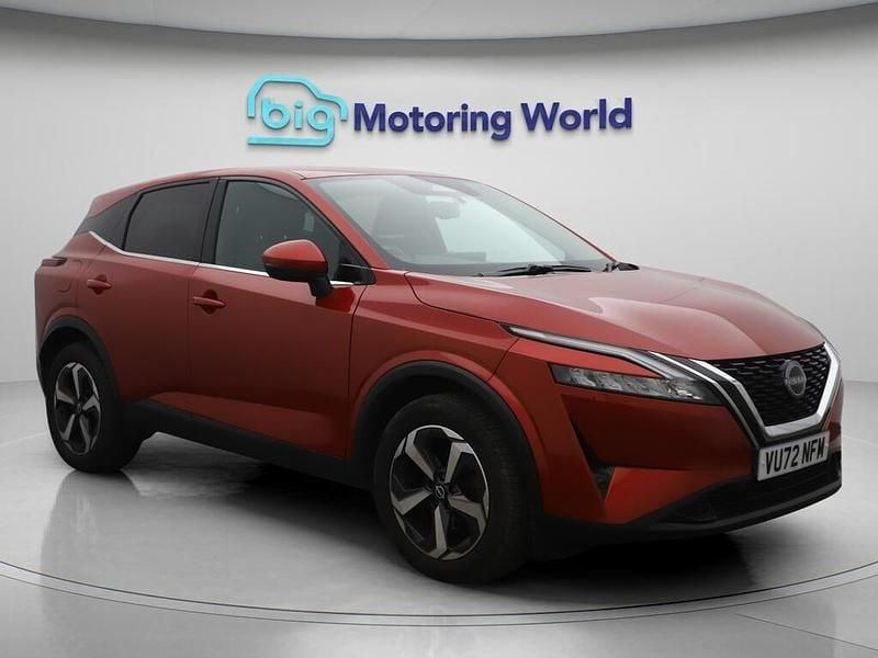 Red Used 2022 Nissan Qashqai N-Connecta SUV | £19,412 (Fair price) - Image 1/4