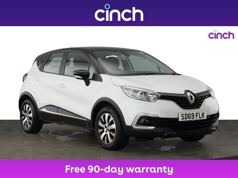 White Used 2019 Renault Captur Play SUV | £9,249 (Fair price) - Image 1/3