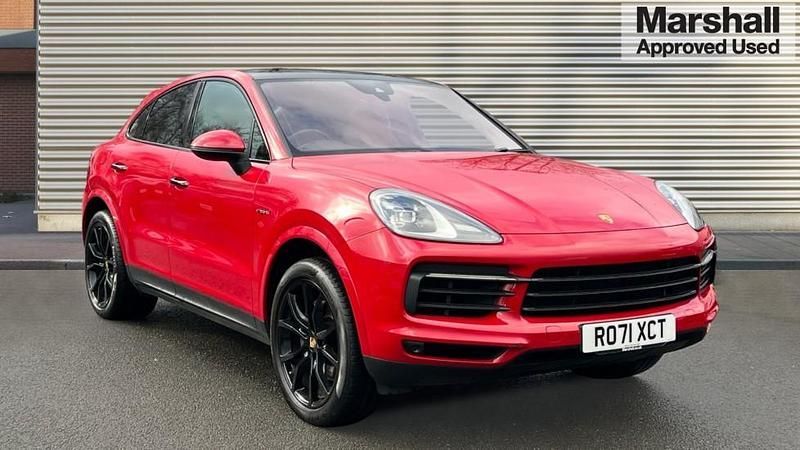 Used Porsche Cayenne 462 HP (339 kW) 2021 Red SUV
