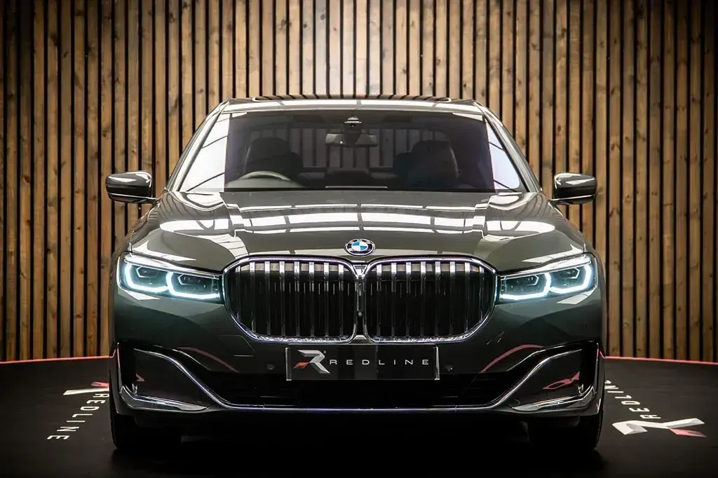 Usado BMW 750 Comfort Edition 2019 Gris Berlina