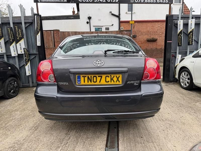 Used Toyota Avensis T3 127 HP (93 kW) 2007 Grey Hatchback