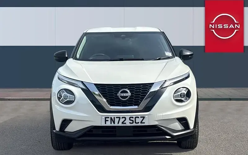 Used Nissan Juke Acenta 114 HP (83 kW) 2022 White SUV