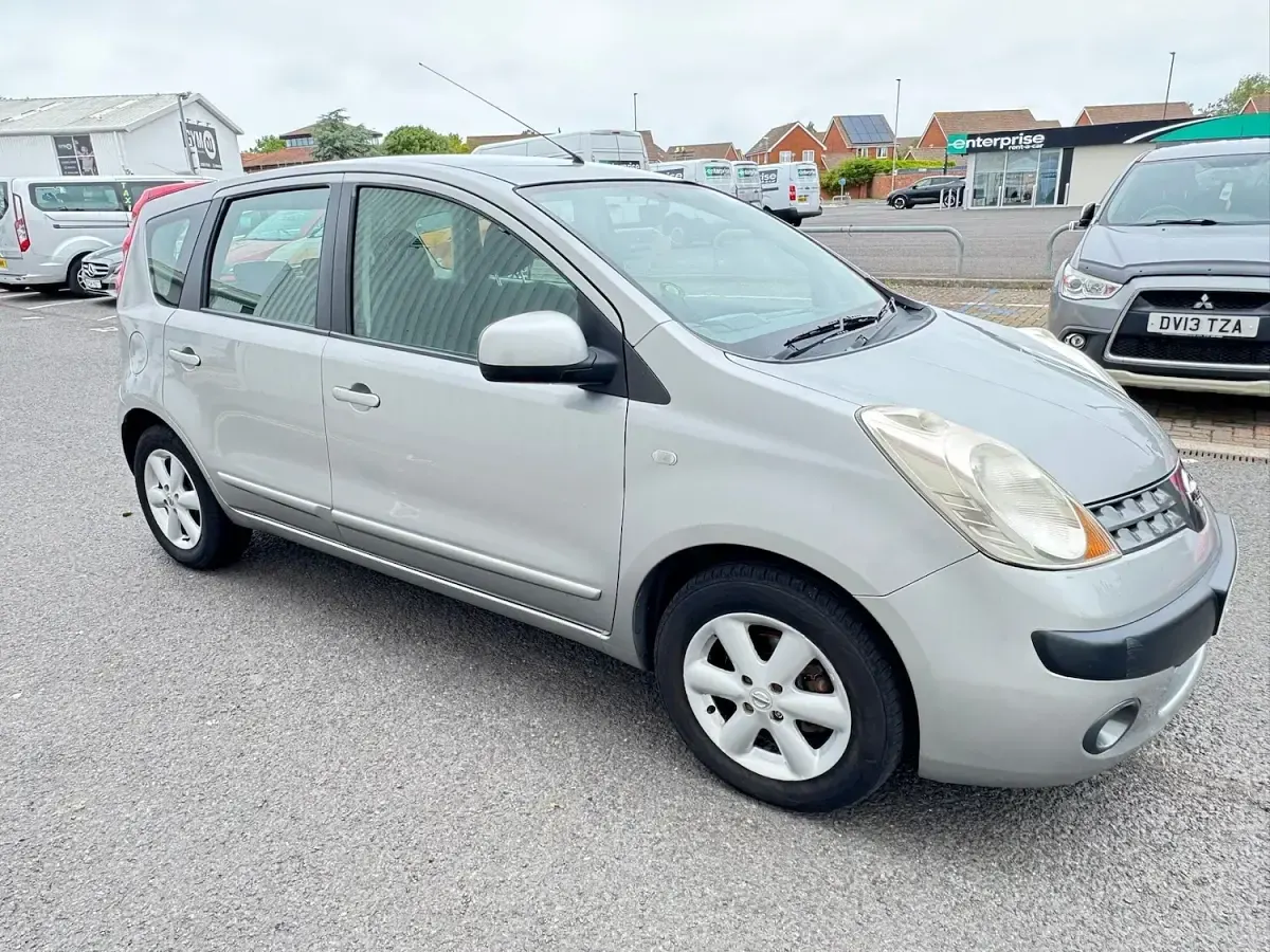 Used Nissan Note SE 110 HP (80 kW) 2006 Silver Hatchback