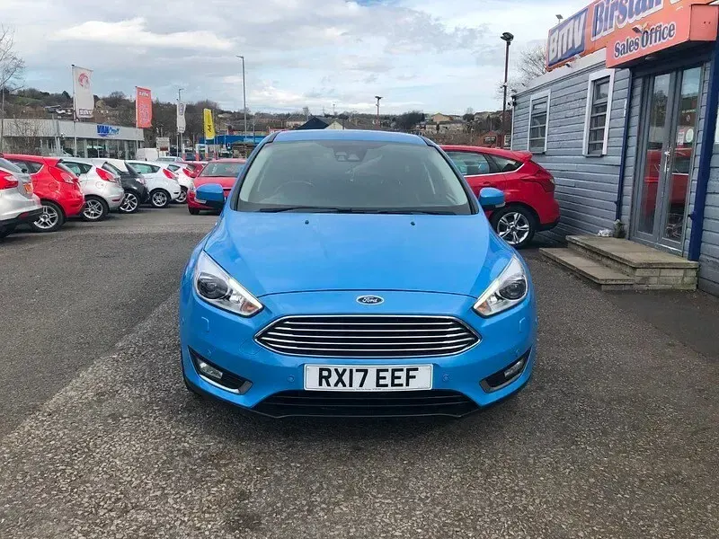 Used Ford Focus Titanium X 120 HP (88 kW) 2017 Blue Hatchback