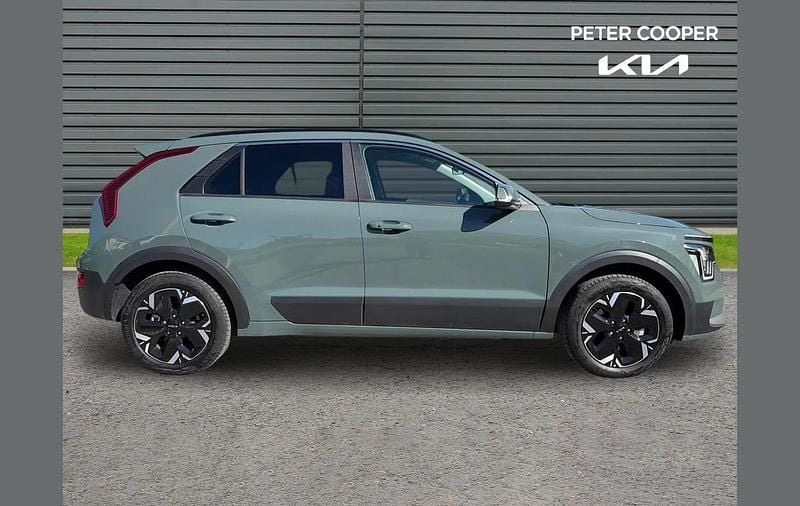 Used Kia e-Niro 150 kW (204 HP) 2025 Green SUV