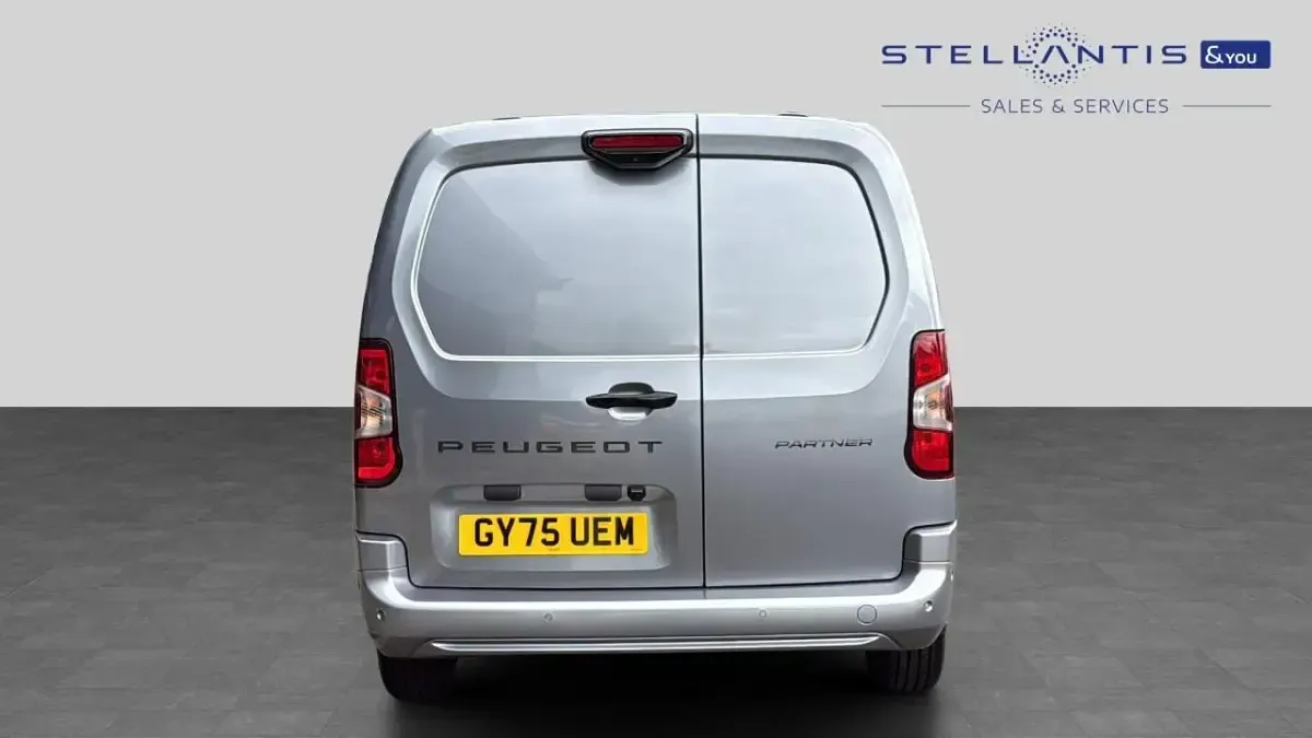 Used Peugeot Partner 129 HP (94 kW) 2025 Grey MPV
