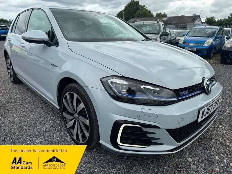 Used VW Golf VII Advance 204 HP (150 kW) 2017 Silver