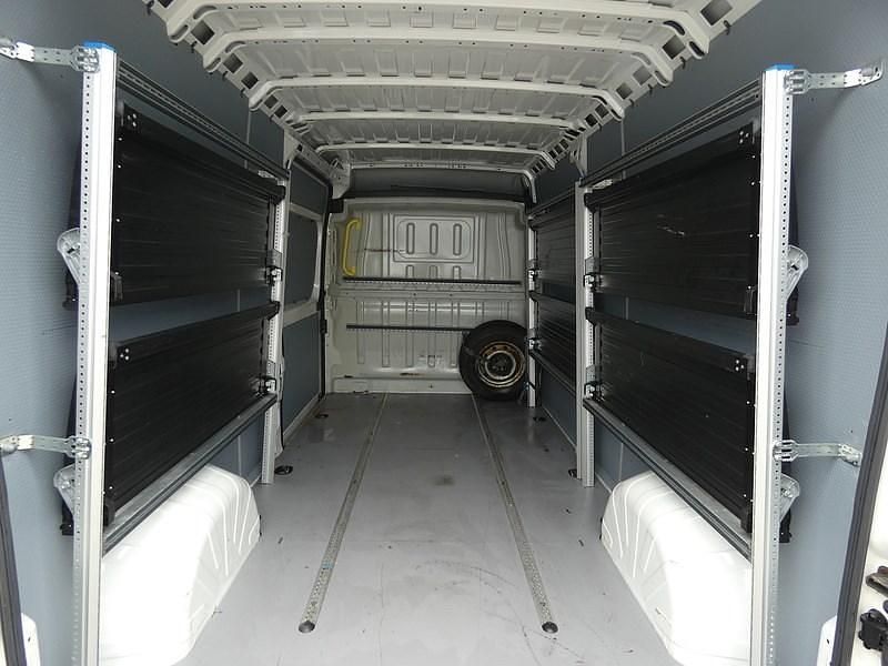 Second-hand Peugeot Boxer 130 CP (95 kW) 2018 Alb Van