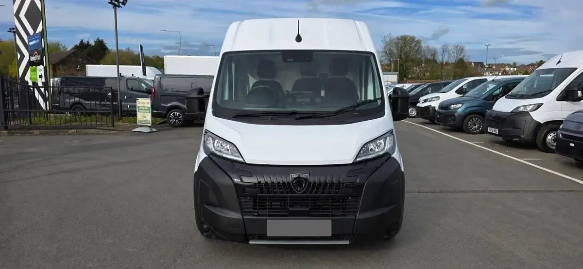 Neu Peugeot Boxer S 138 PS (101 kW) 2026 Weiß Van