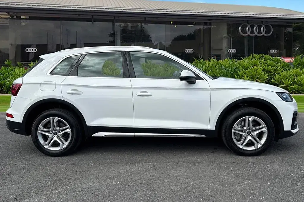 Used Audi Q5 Sport 204 HP (150 kW) 2021 White SUV