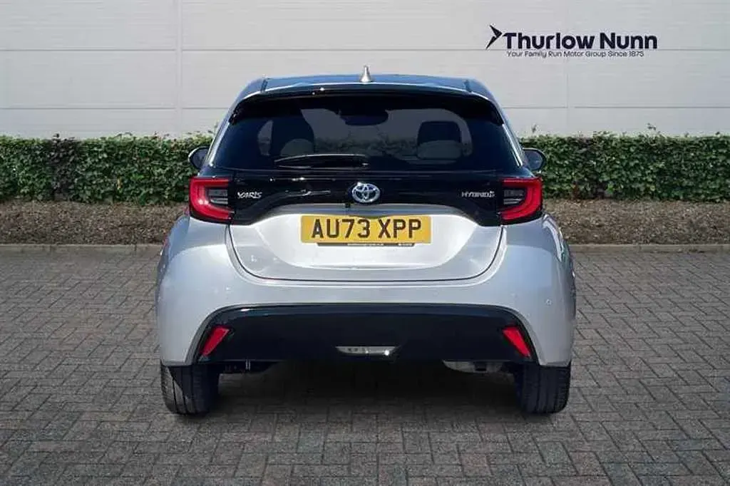 Used Toyota Yaris 116 HP (85 kW) 2023 Silver Hatchback