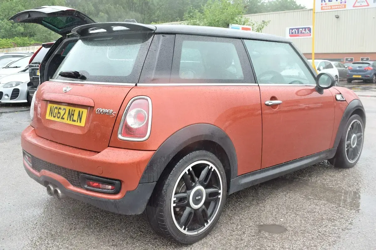 Used Mini Cooper S Hatch 184 HP (135 kW) 2013 Orange Hatchback