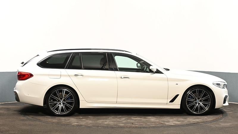 Used BMW 530 M Sport 261 HP (191 kW) 2019 White Estate