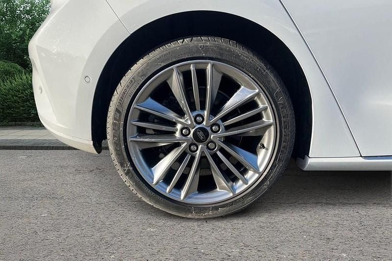 Used Ford Focus Vignale 125 HP (91 kW) 2020 White Hatchback