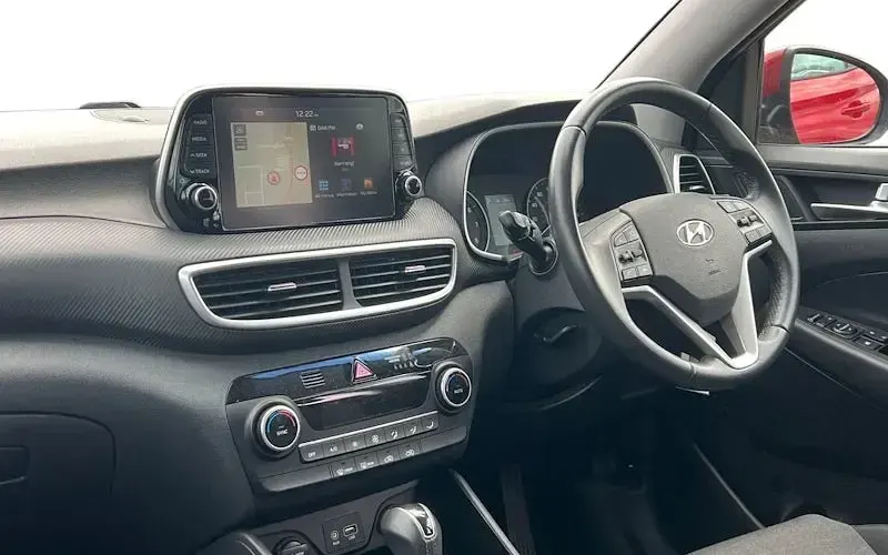 Używany Hyundai Tucson SE 177 KM (130 kW) 2020 Czerwony SUV