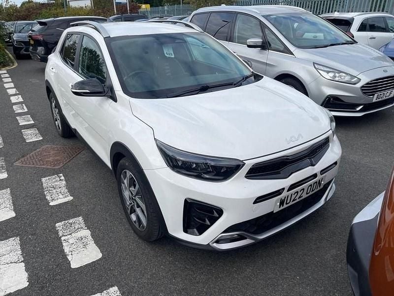 White Used 2022 Kia Stonic GT-Line SUV | £11,995 (Good price) - Image 1/1